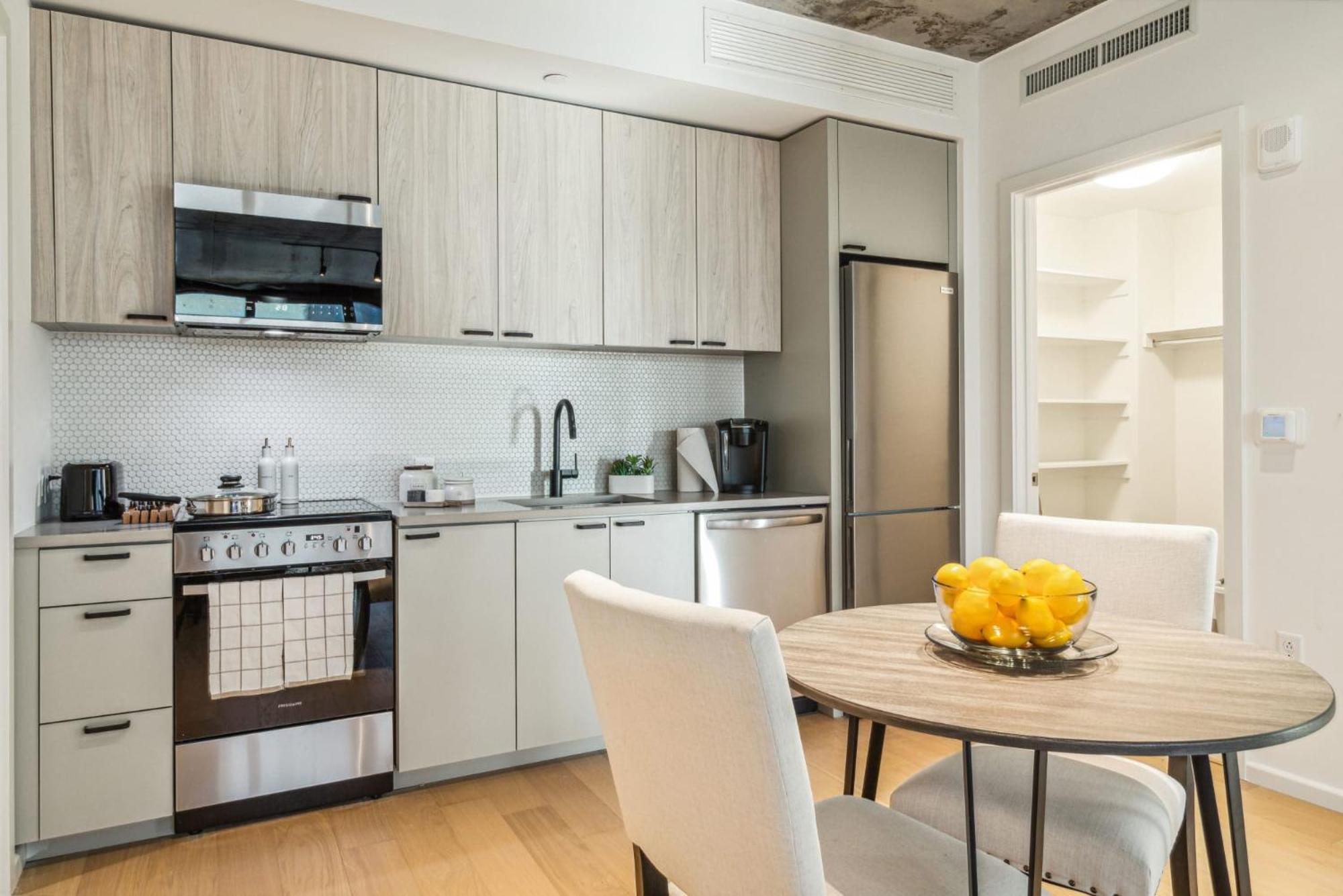 Contemporary City Living Apartments In Nashville Ngoại thất bức ảnh