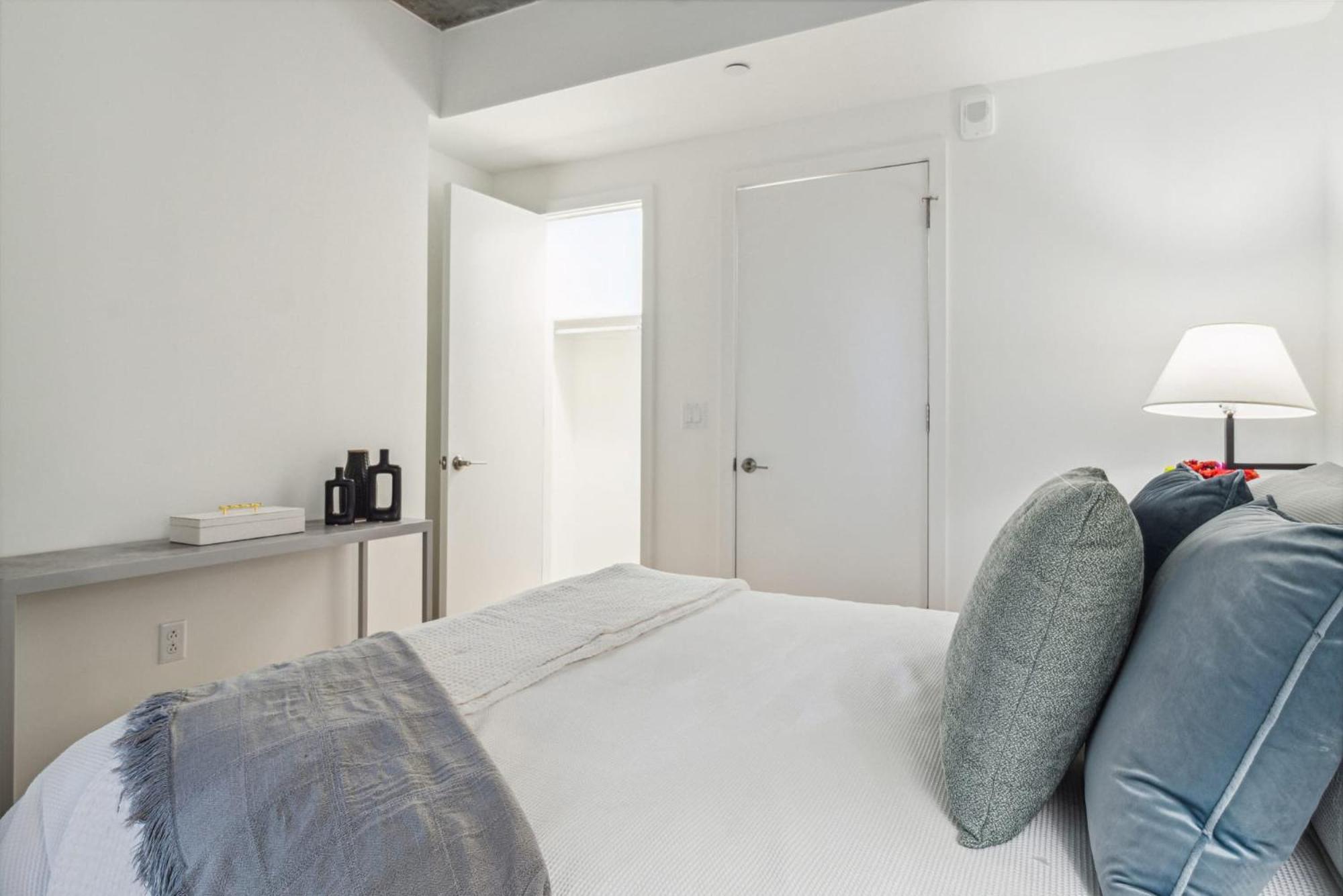 Contemporary City Living Apartments In Nashville Ngoại thất bức ảnh